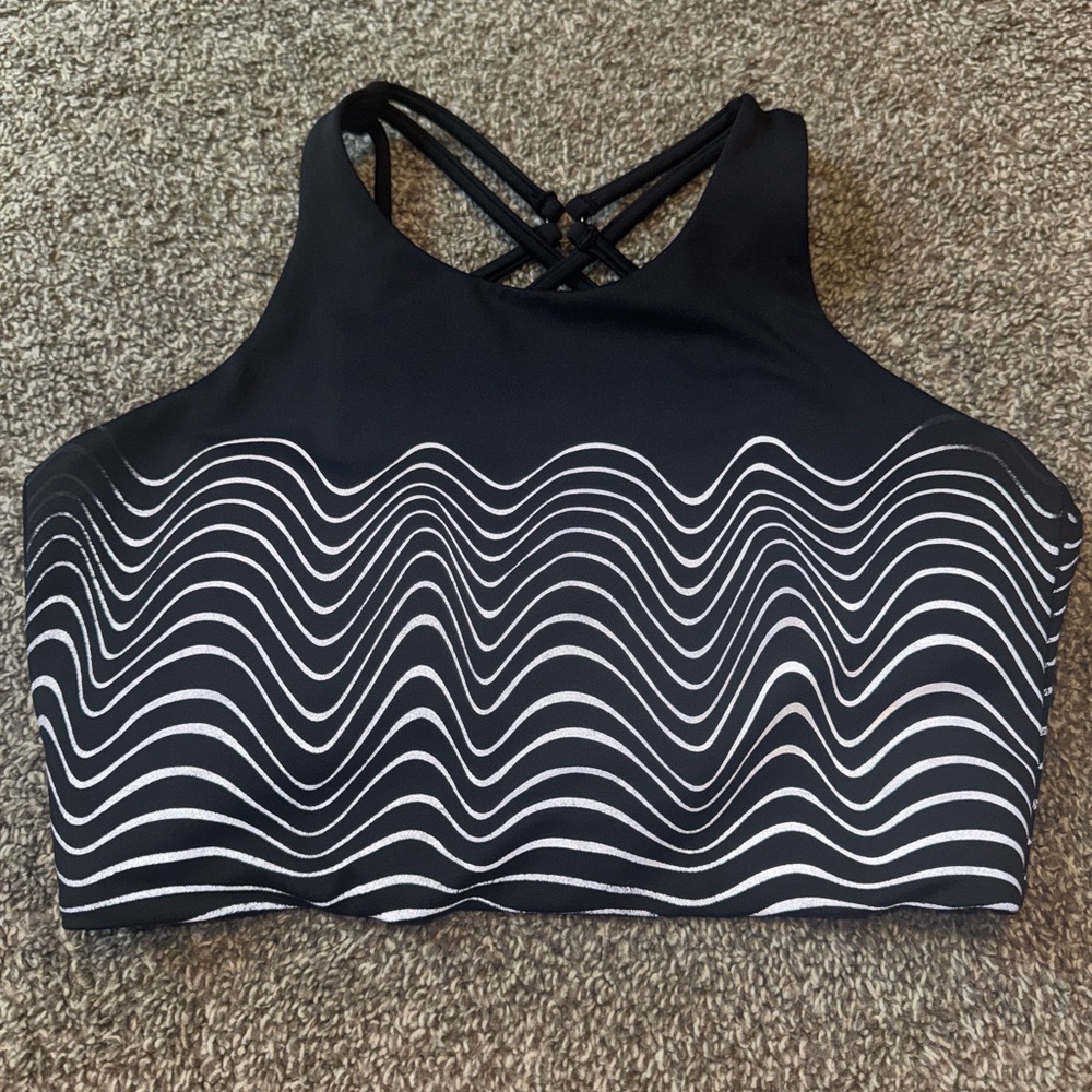 Buffbunny reflective Wave Pattern Strappy Sports Bra